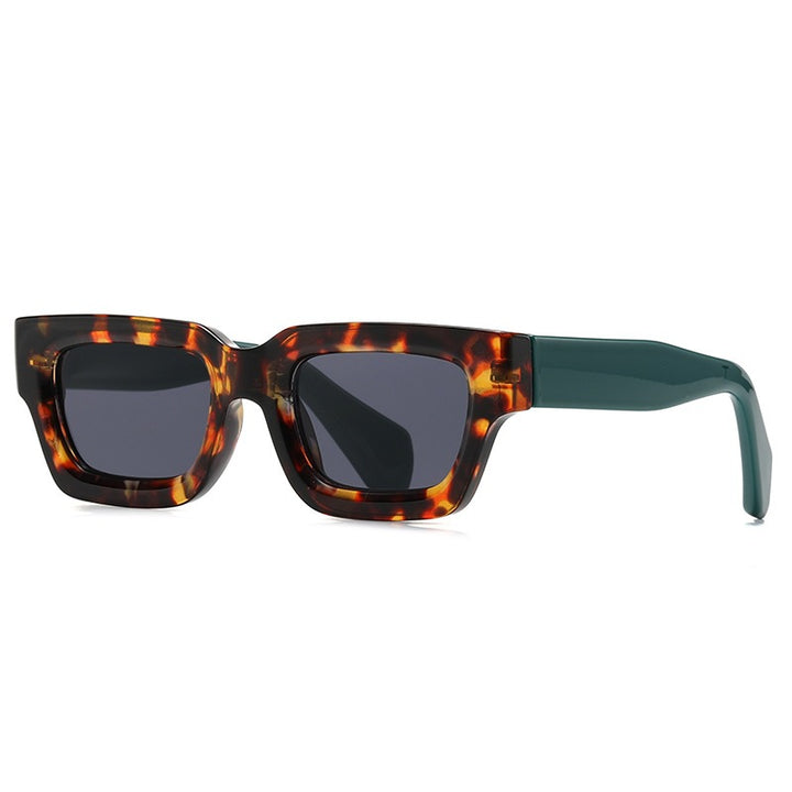 Dame oversized solbriller i moderne, kantete design Skanto