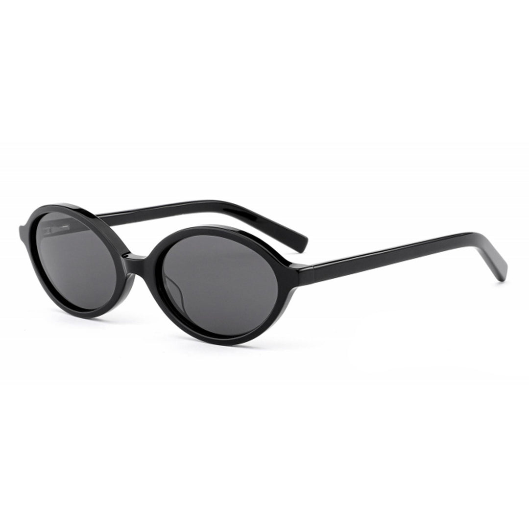 Dame Designer solbriller med tidløs oval design Skanto