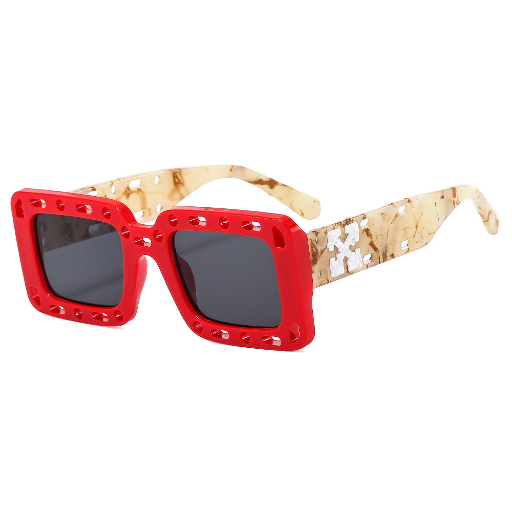 Dame Modische Solbrille med unik design Skanto