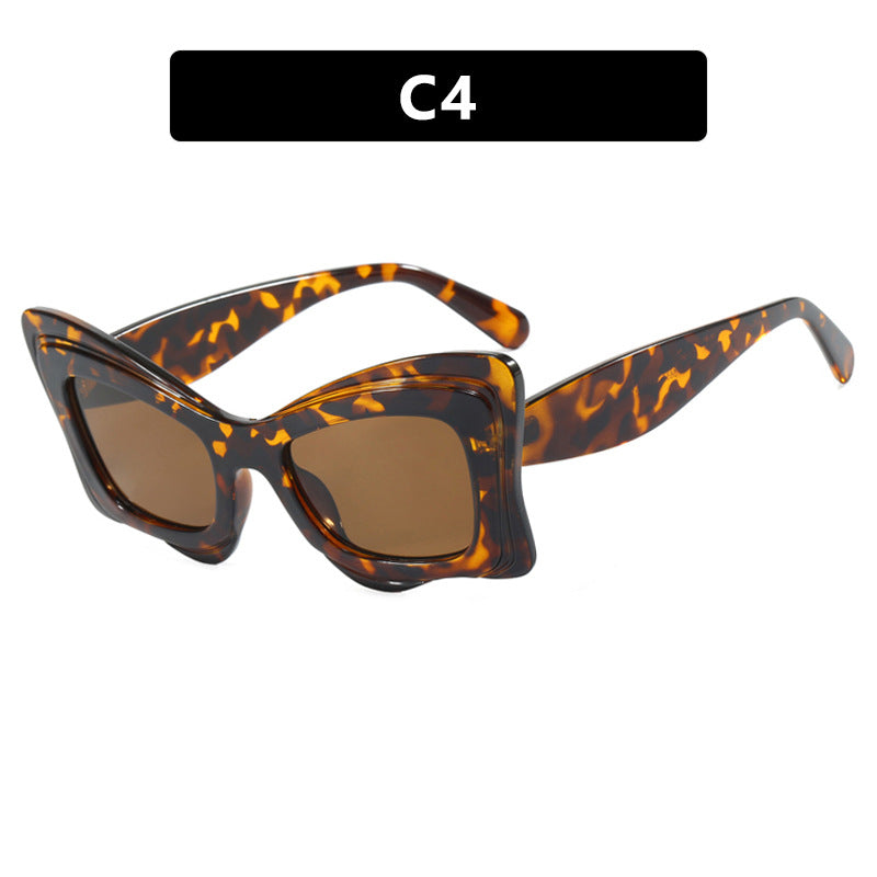 Dame oversized solbrille i ekstravagant design Skanto