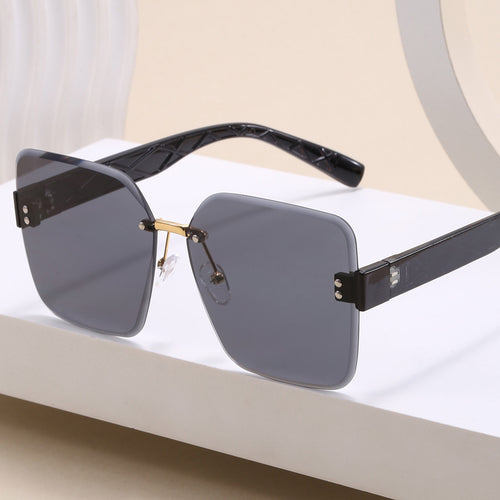 Damer oversized kvadratisk solbrille med moderne dekor Skanto