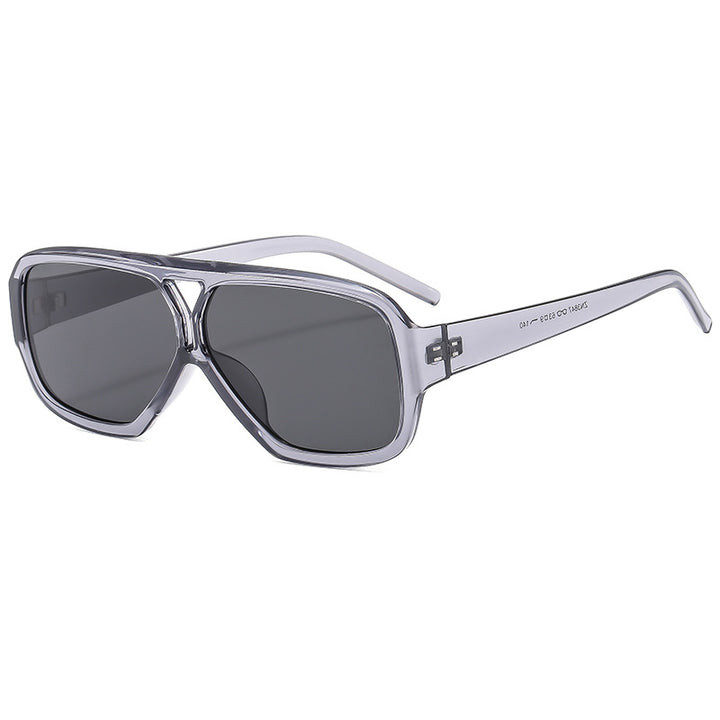 Dame modische oversized solbrille med bred ramme og beskyttende glass Skanto