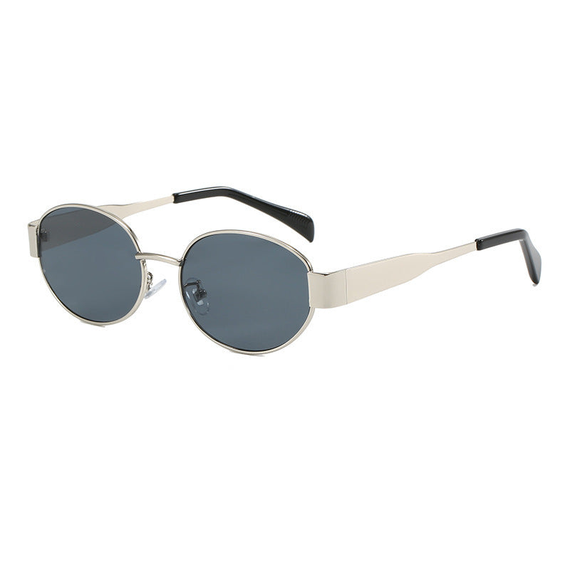 Dame moteriktig solbrille i elegant oval design Skanto