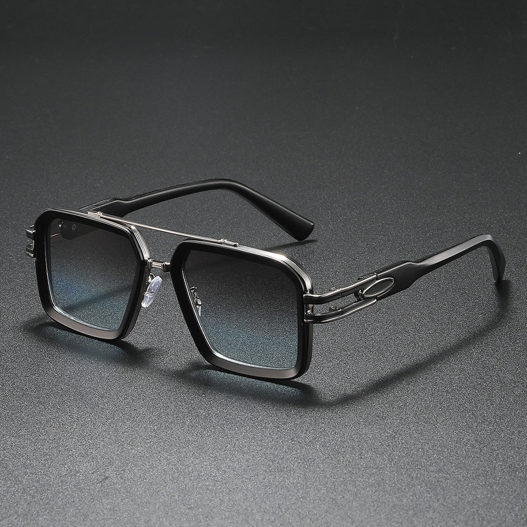 Dame moteriktig solbrille i moderne kantet design Skanto