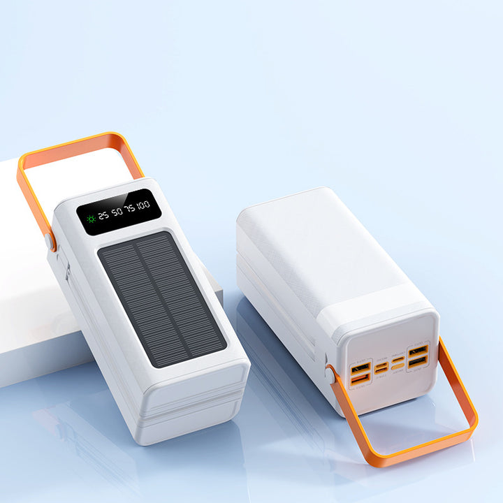 bærbar powerbank med solarteknologi fra Skanto