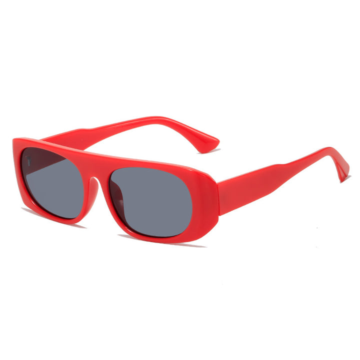 Dame moteriktig solbrille i elegant skjolddesign Skanto