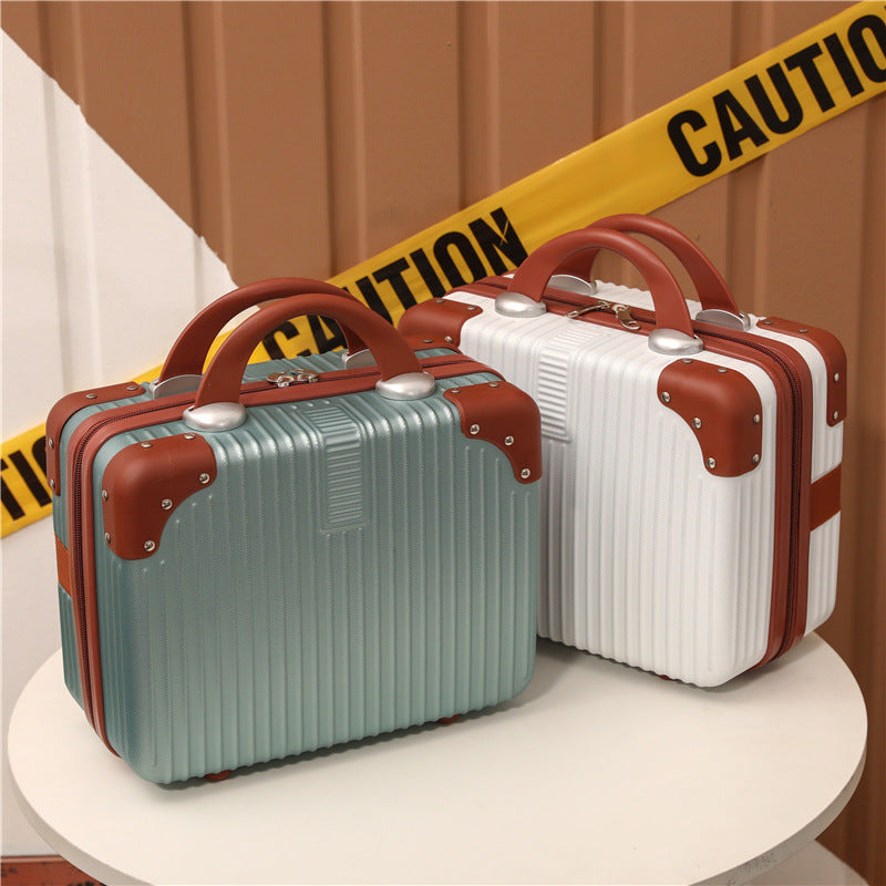 Premium Hard Shell Travel Case Skanto
