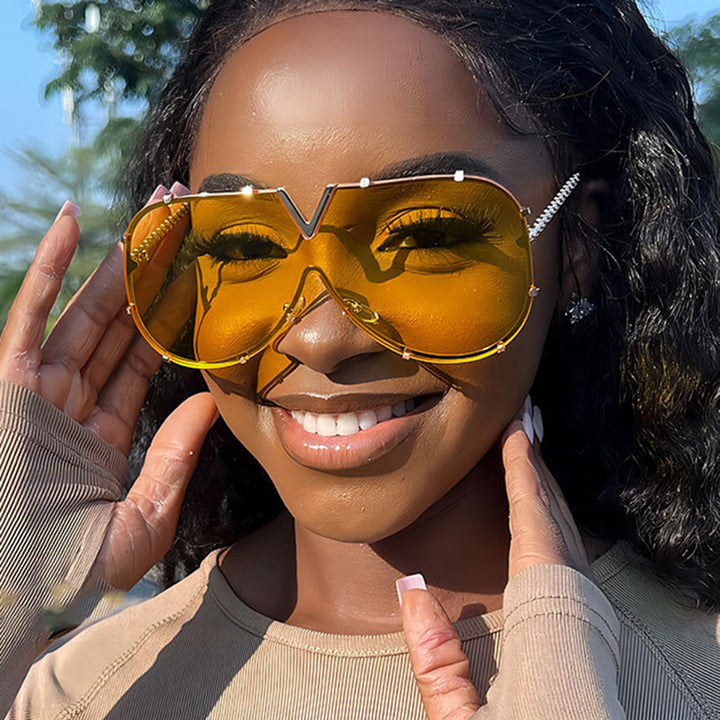 Dame oversized vernebrille i futuristisk design Skanto