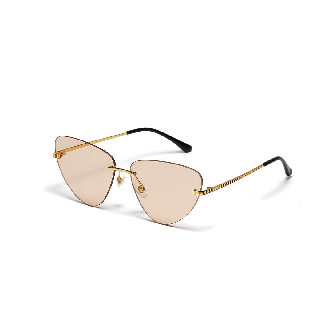 Dame moteriktig solbrille i trendy cat-eye design Skanto