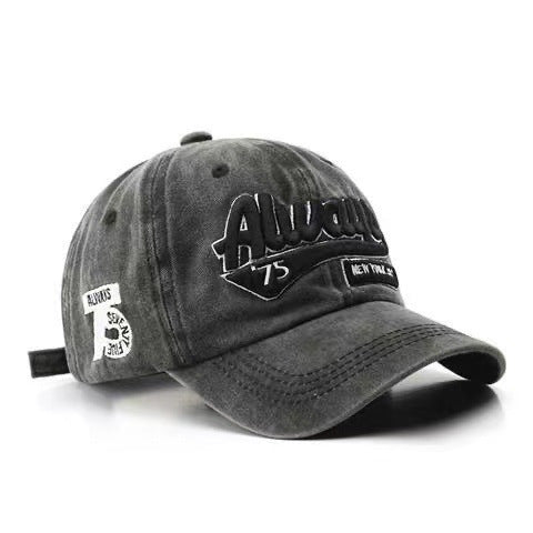 Dame avslappet og moderne baseballcaps med vintage design Skanto