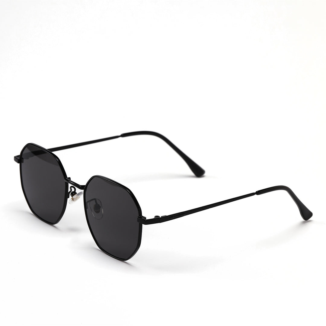 Dame moteriktig solbrille med oval ramme og polarisert glass Skanto