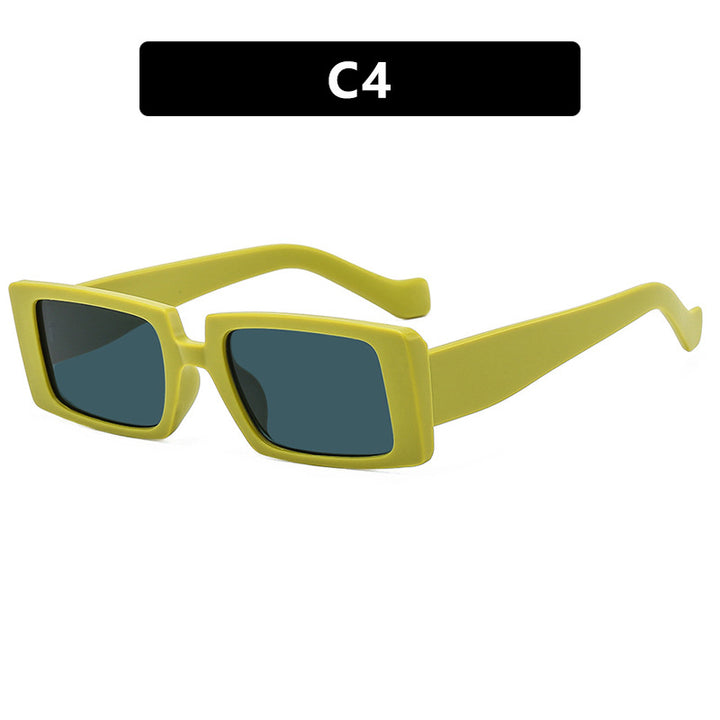 Dame moteriktig solbrille i attraktiv geometrisk design Skanto