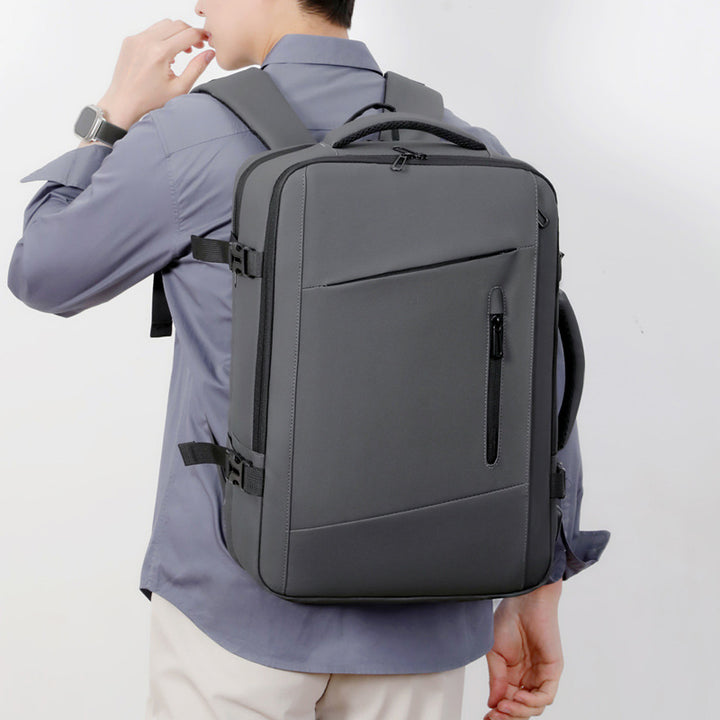 Elegant laptopryggsekk med gjennomtenkt faksystem og ergonomiske stropper Skanto