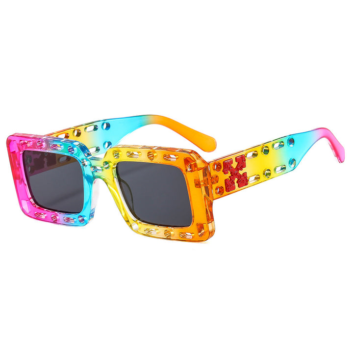 Dame Modische Solbrille med unik design Skanto