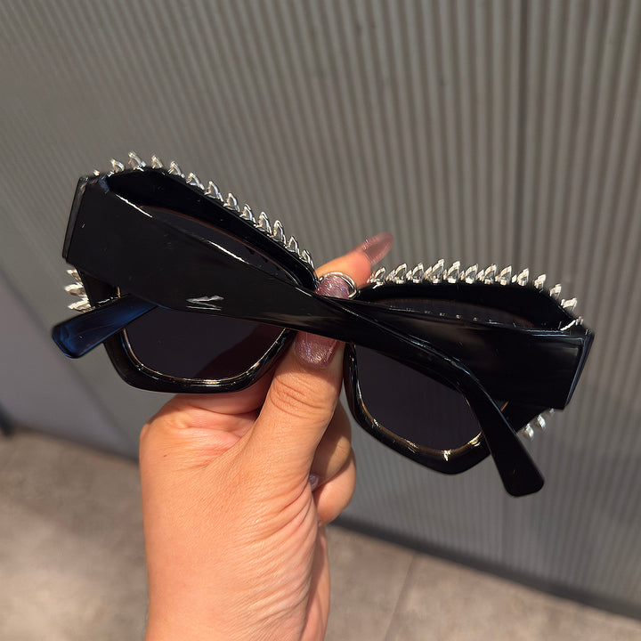 Damer ekstravagant Cat-Eye-solbrille med glitrende krystallspisser Skanto