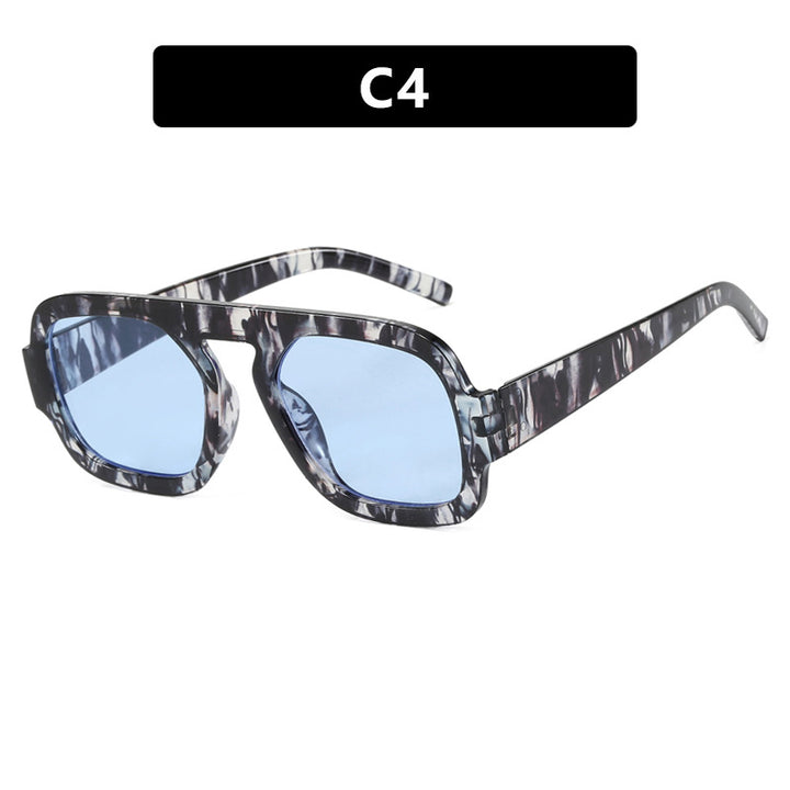 Dame moteriktig solbrille i moderne retro-stil Skanto