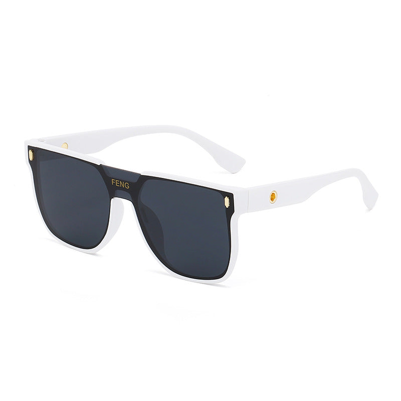 Damen moteriktig solbrille i trendy, geometrisk design Skanto