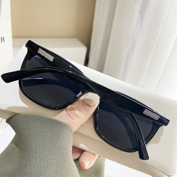 Dame oversized solbrille i elegant skilpaddemønster Skanto