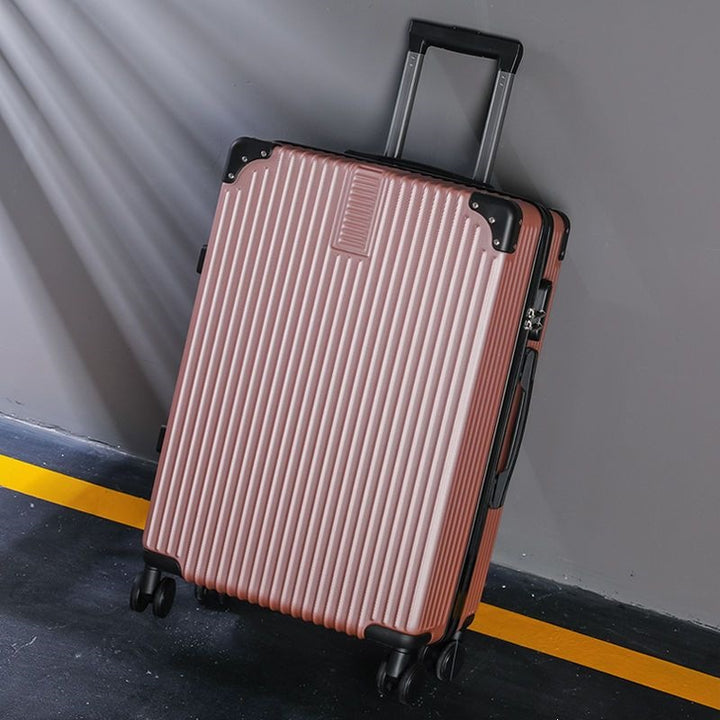 Hardplast koffert med høyt motstandsdyktig materiale og TSA-lås Skanto