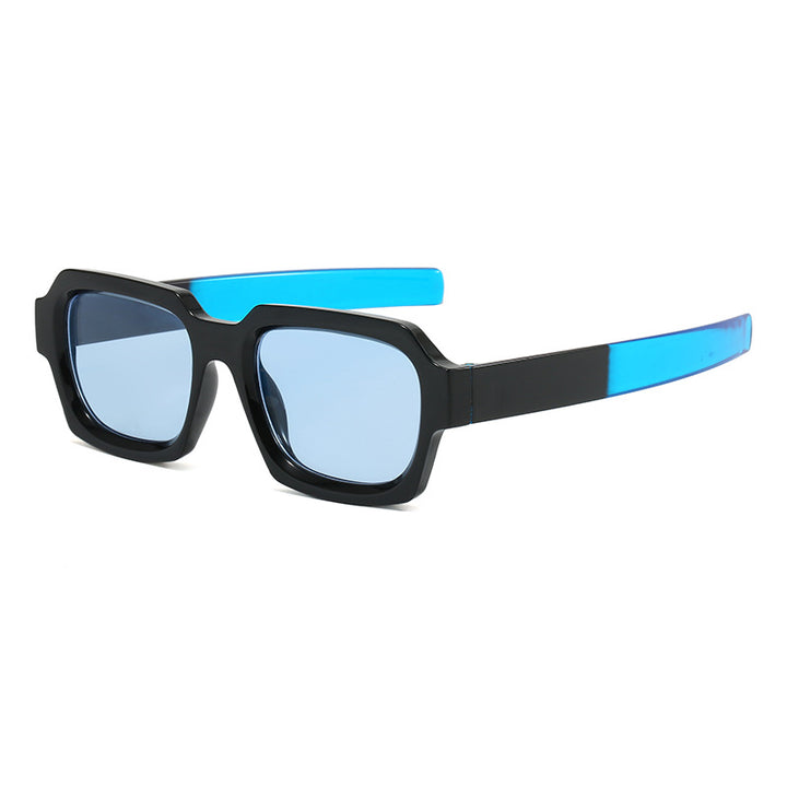 Dame moteriktig stilfull kvadratisk solbrille med kontrasterende ramme Skanto