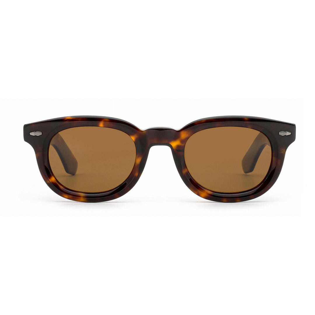 Dame solbrille i stilfull og moderne design med høykvalitets linser Skanto