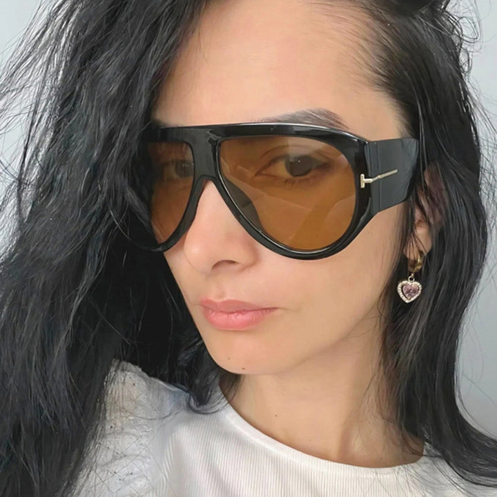 Dame moteriktig oversized solbriller i retrostil Skanto