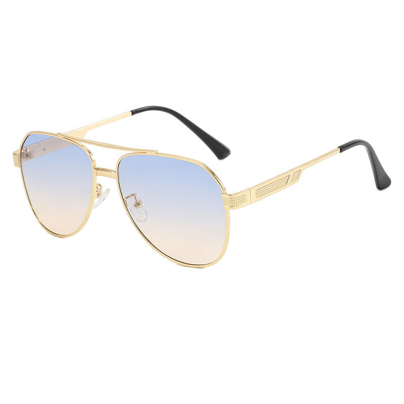 Dame elegant aviator-solbriller med robust metallramme og UV-beskyttelse Skanto