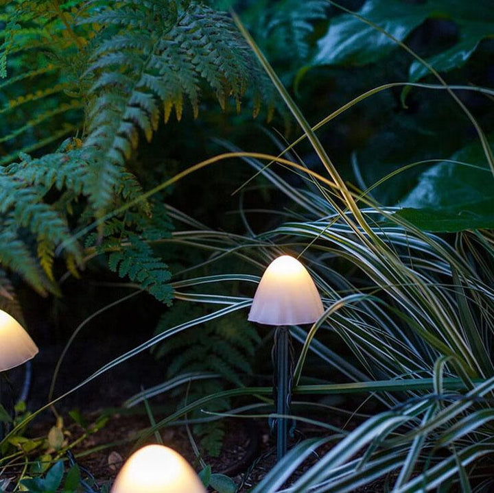 Samtidig Kreativ Plast Solenergi LED Sopplamper Lyskilder For Utendørs Terrasse | Skanto