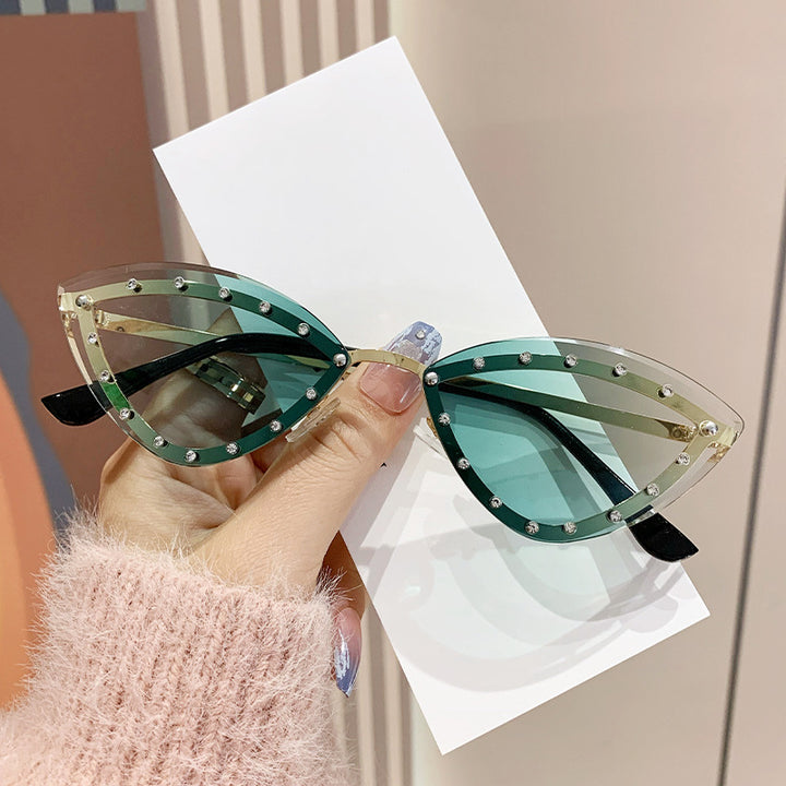 Dame Cat-Eye solbriller med glitrende krystallakenter Skanto