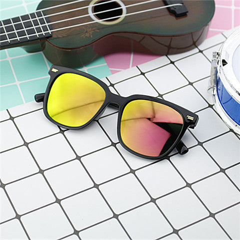 Dame moteriktig oversized solbrille med firkantet ramme og UV-beskyttelse Skanto