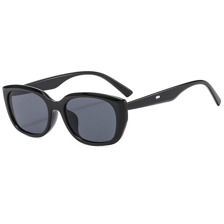 Dame moteriktig oversized solbrille med stilfullt plastinnfatning Skanto