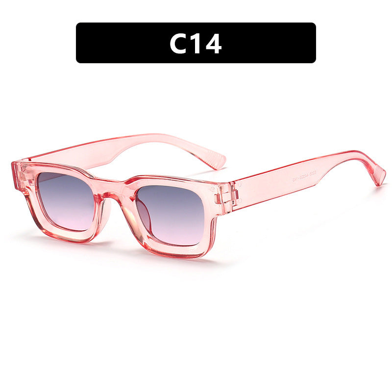 Dame moteriktig solbrille i elegant, kantet design Skanto