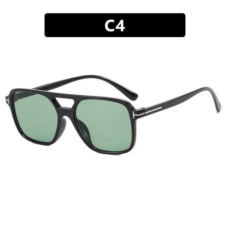 Dame elegant geometrisk solbrille med stilfull ramme Skanto