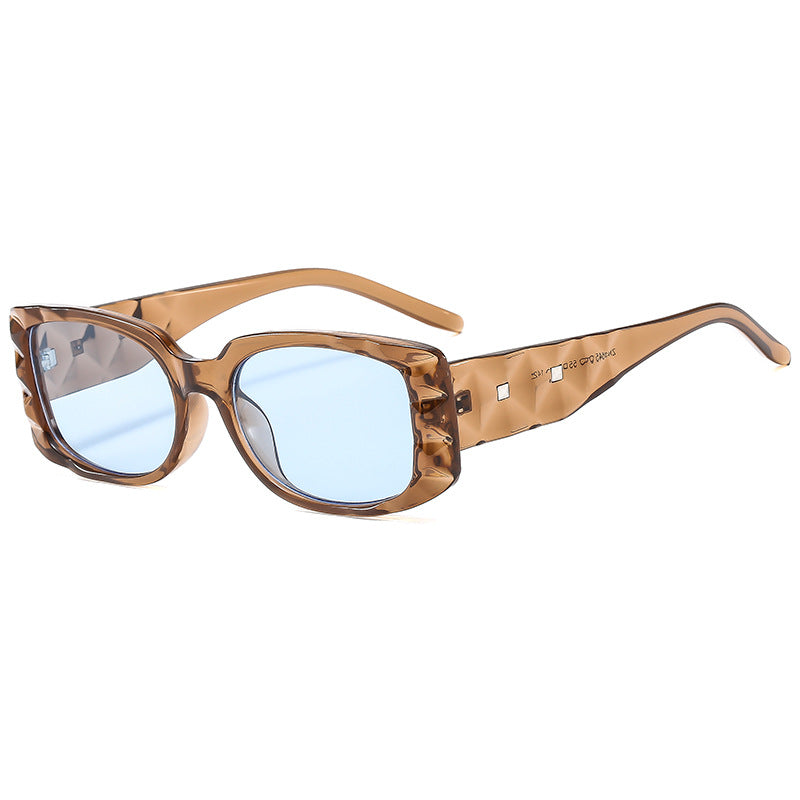 Dame Designer solbrille med unikt ramme og UV-beskyttelse Skanto