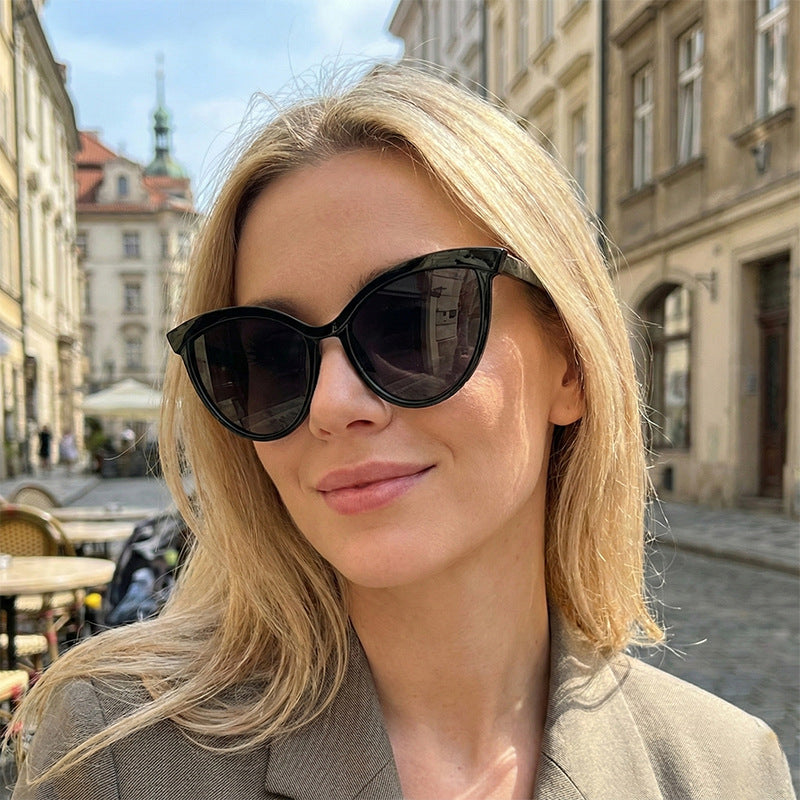 Damer Elegant kattesyn solbriller med UV-beskyttelse og høyverdig ramme Skanto