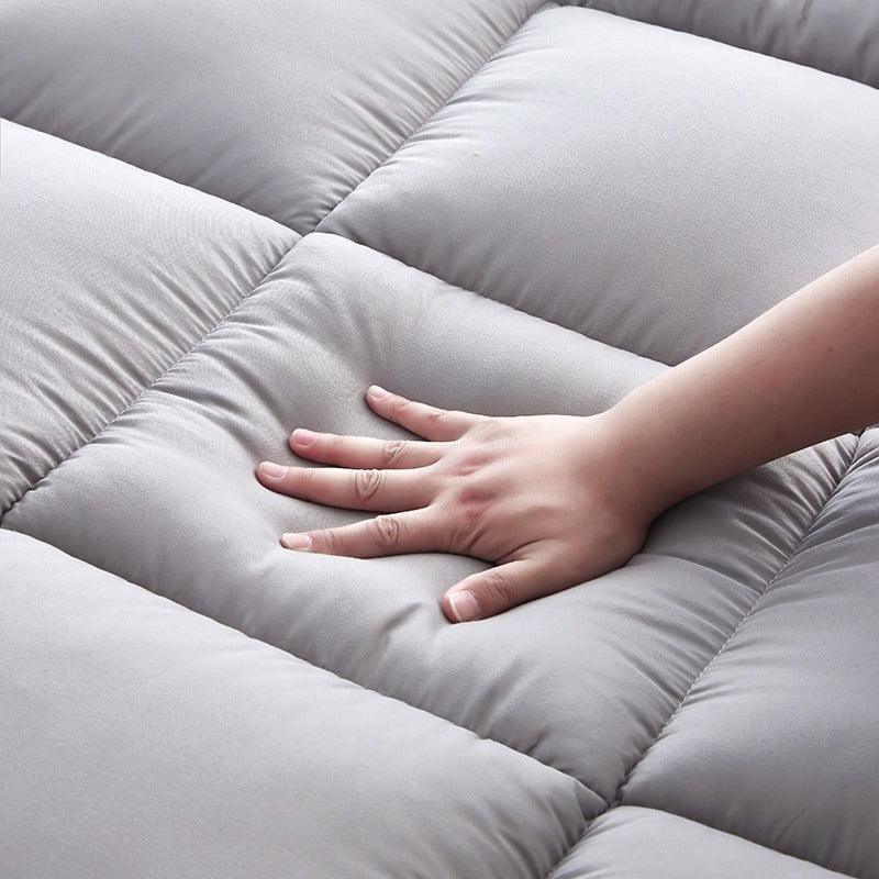 Ultimate Cooling Mattress Pad – Premium Quilted Pillow Top, Luxuriously Fluffy and Ultra-Breathable with Secure 14-18 Deep Pocket Cover – Enhanced Sleep Comfort, 1pc | Skanto