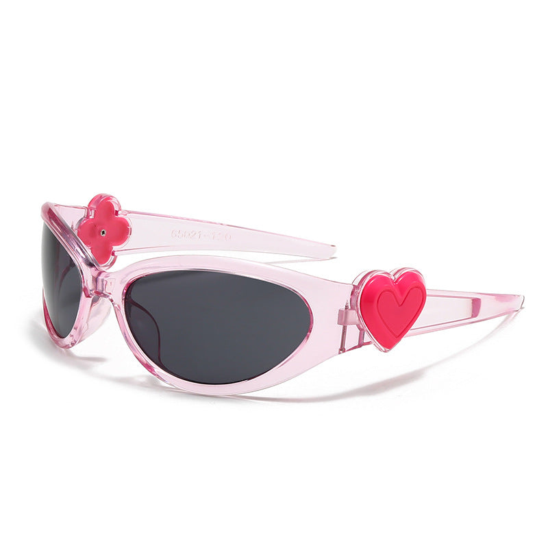Dame moteriktig solbrille i stilfullt hjerte-design Skanto