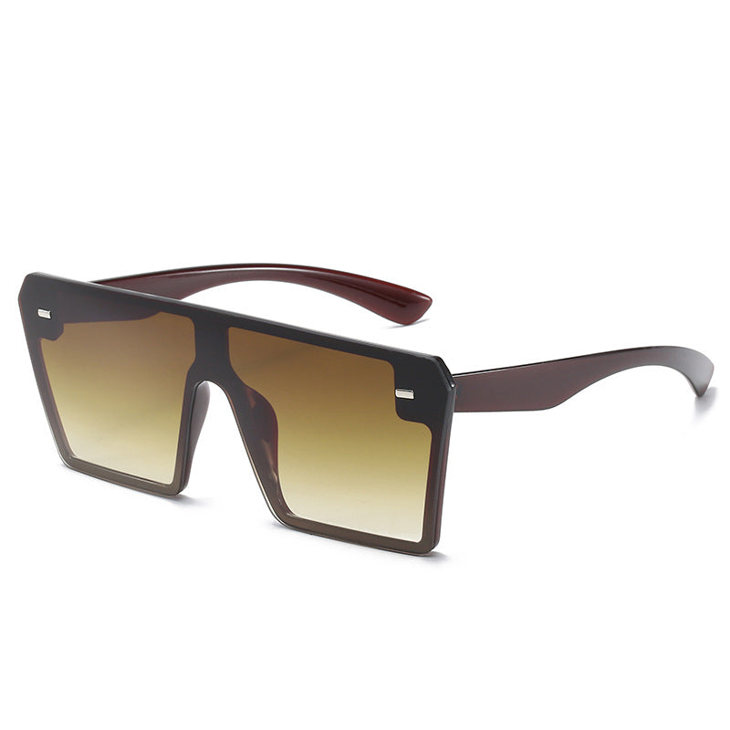 Dame Oversized solbriller i futuristisk design Skanto