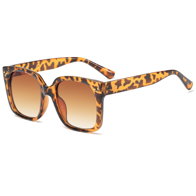 Dame firkantet solbrille med innovativ ramme og UV-beskyttelse Skanto