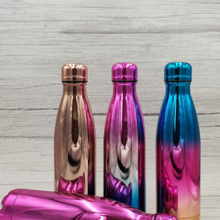 Dame Isolert Flaske med Elegant Pop-Art Overflate Skanto