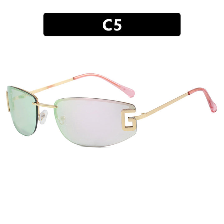 Dame futuristisk solbrille med sporty design og UV-beskyttelse Skanto