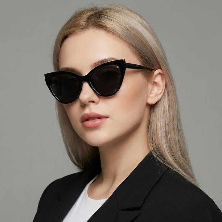 Dame Cat-Eye solbriller med UV-beskyttelse og moderne ramme Skanto