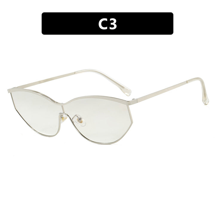 Dame Cat-Eye solbrille i moderne design med beskyttende UV-filter Skanto