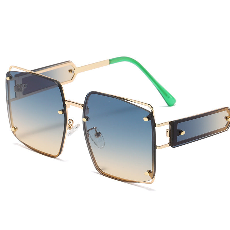 Damer elegante oversized solbriller med markant geometrisk design Skanto