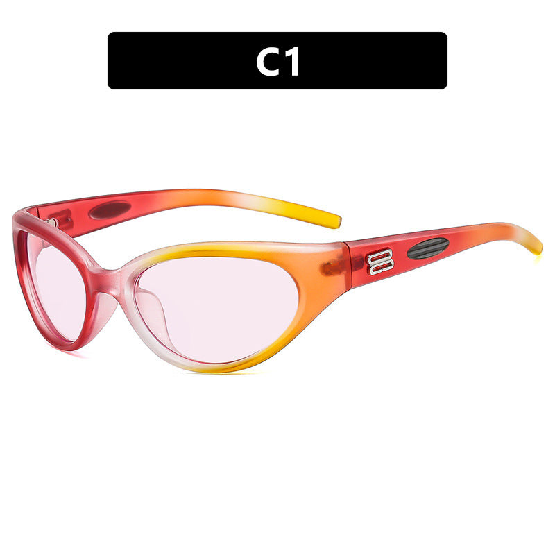 Damer ekstravagant solbrille med buet design Skanto