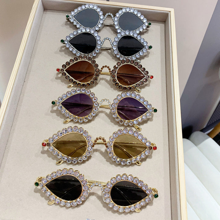 Dame Glamourøse solbriller med glitrende strass-detaljer Skanto