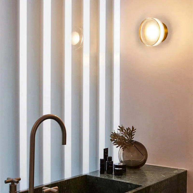 Skanto | Metall Vegglampe Liten Moderne Skålformet Design