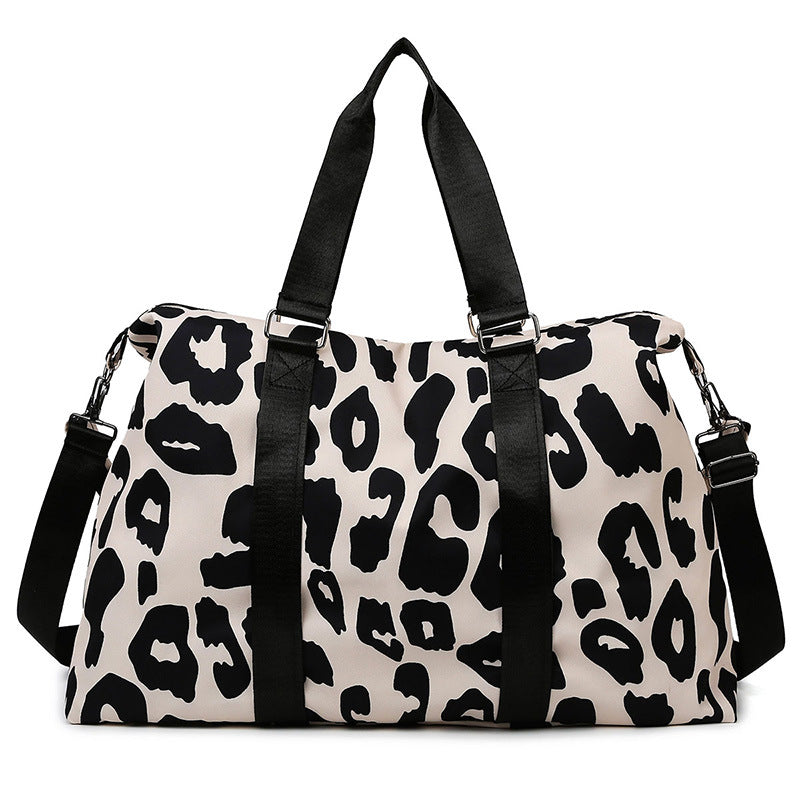 Sporty reise bag med trendy zebramønster Skanto