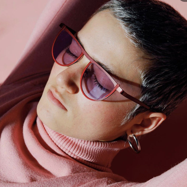 Dame elegant solbrille med moderne design og UV-beskyttelse Skanto