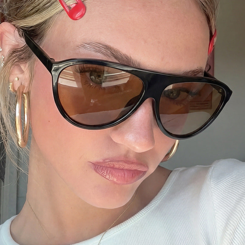 Damer Sportslig Solbrille med moderne beskyttelsesdesign Skanto